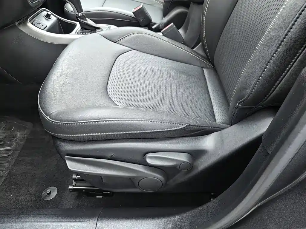 Jeep Compass — миниатюра 20