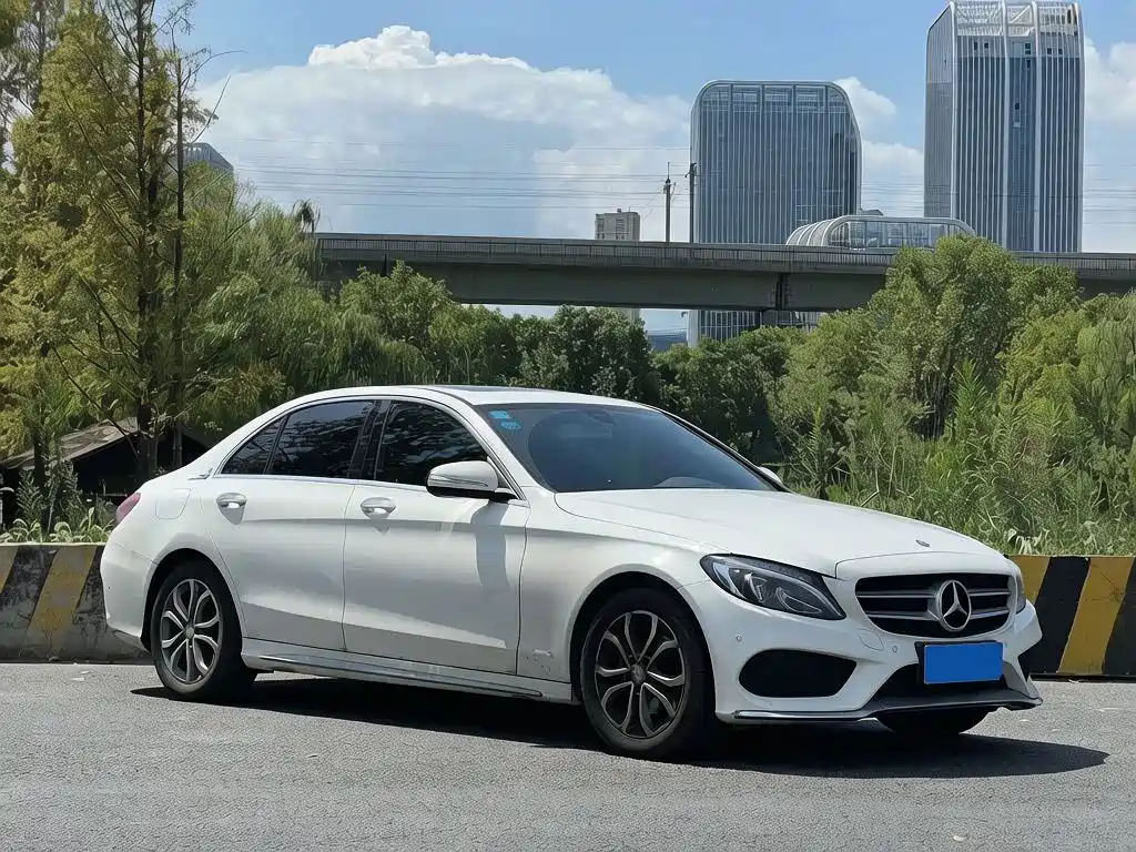 Mercedes-Benz C-Class — миниатюра 5