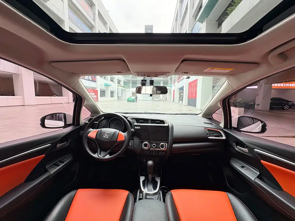 Honda Fit 2018 1.5L CVT +