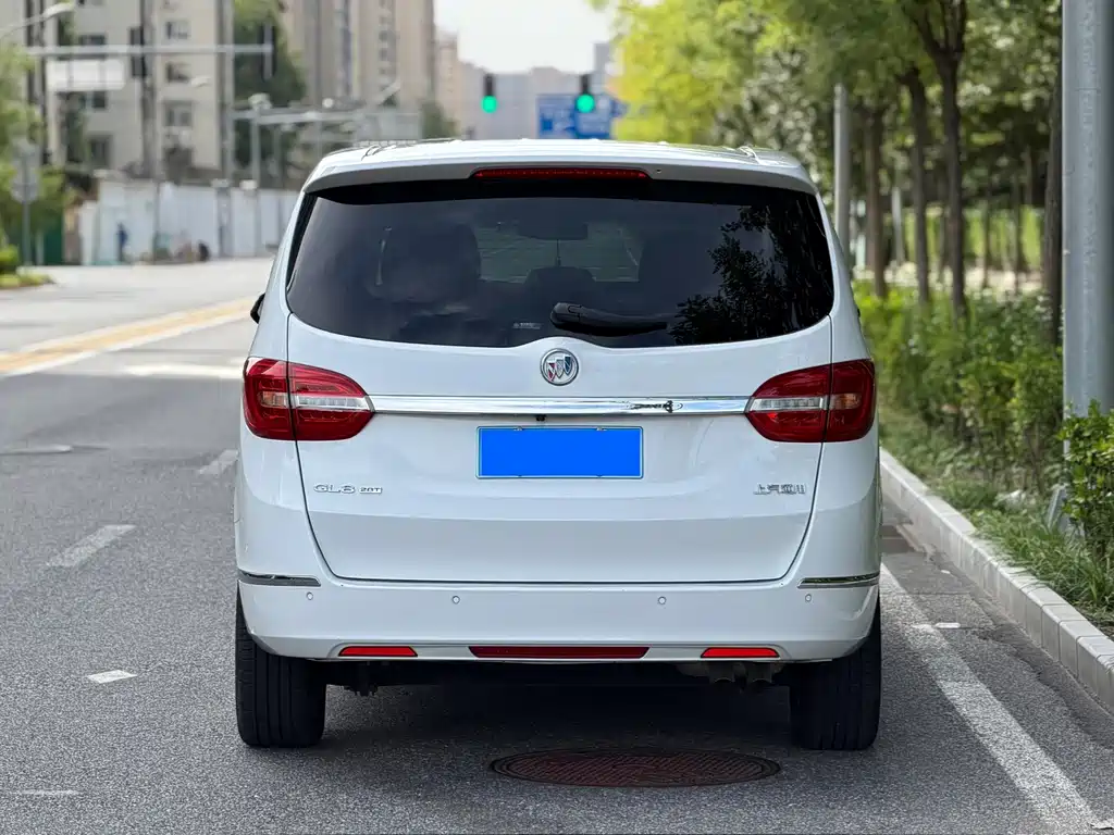 Buick GL8 — миниатюра 5