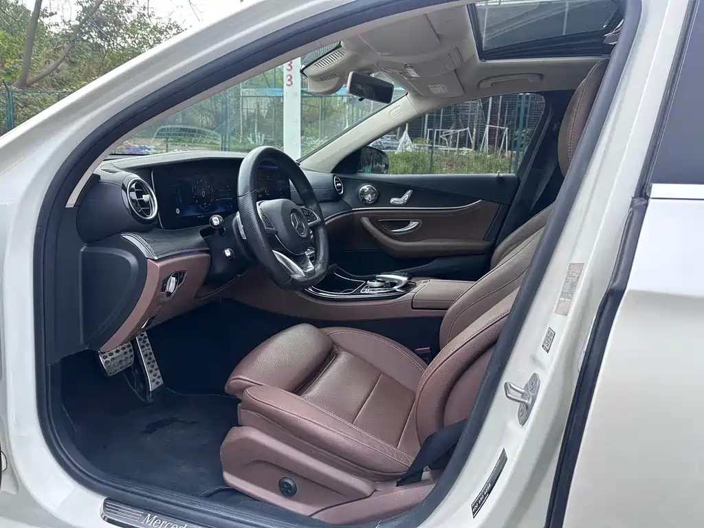 Mercedes-Benz E-Class E 2016 E 200 L Sport