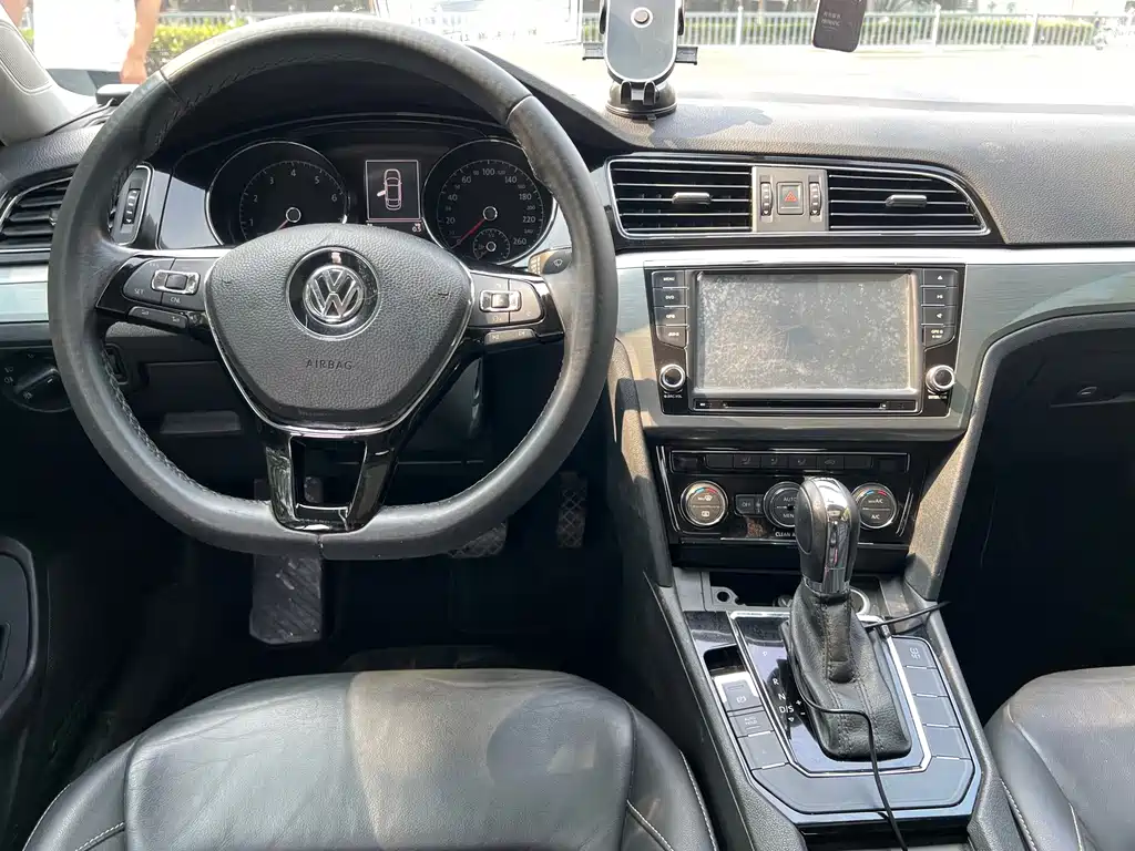 Volkswagen Lamando — миниатюра 10