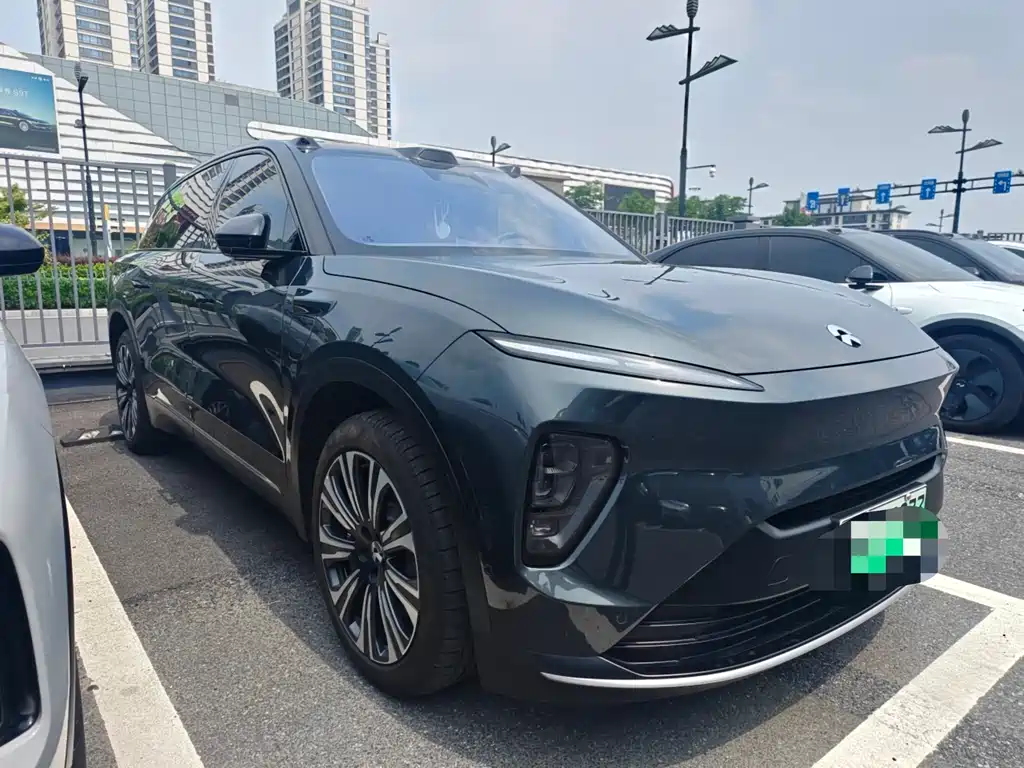 NIO ES8 2024 75kWh