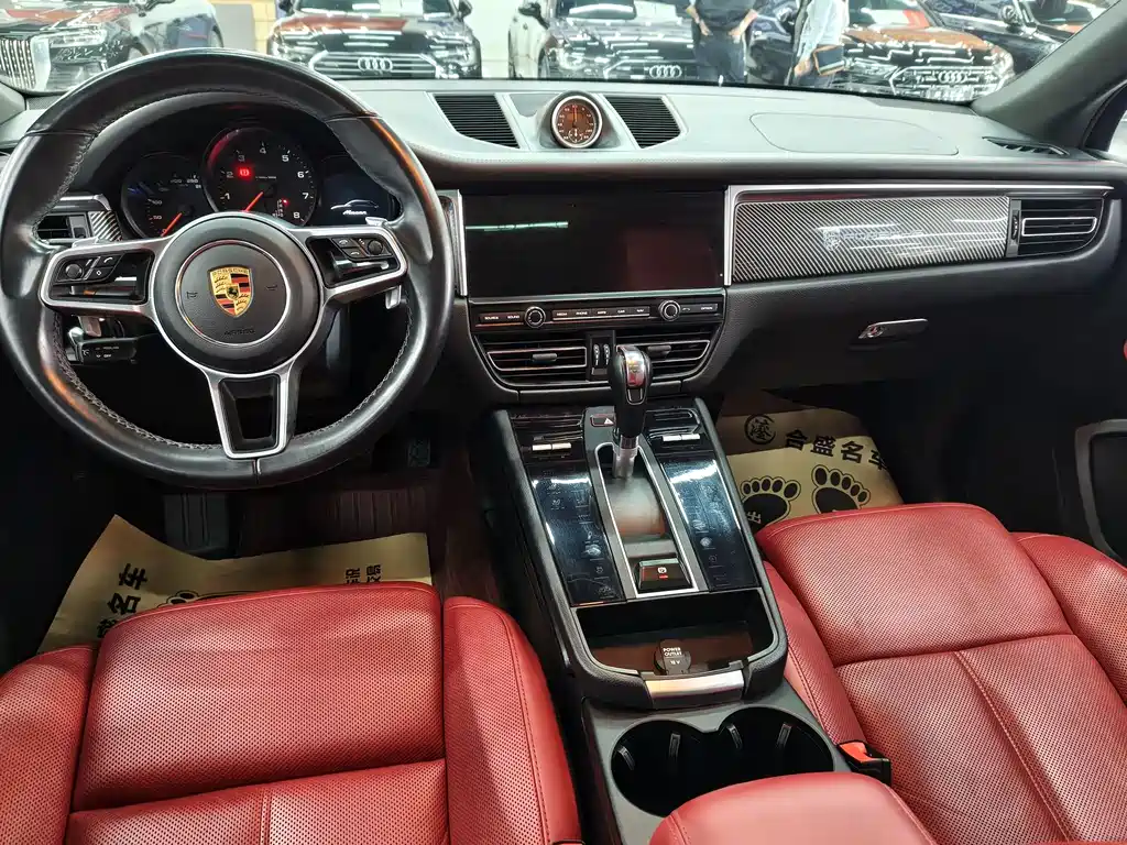 Porsche Macan — миниатюра 11