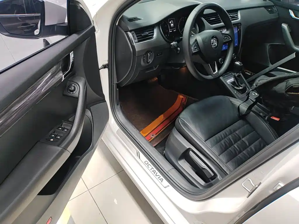 Skoda Octavia — миниатюра 16