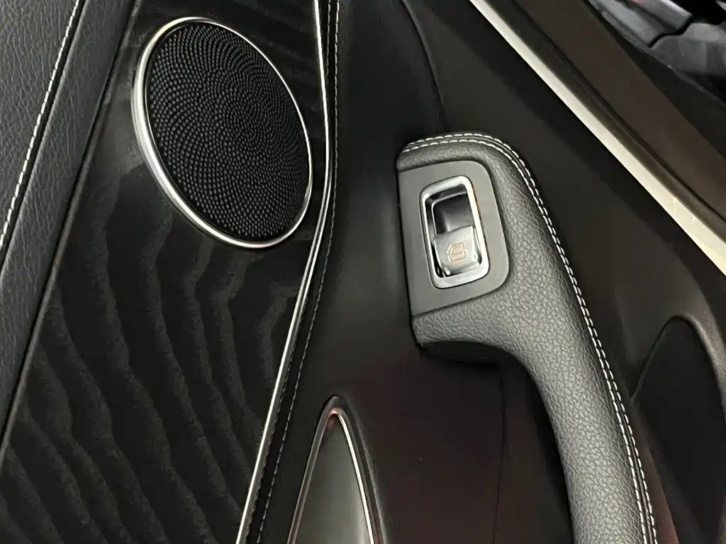 Mercedes-Benz C-Class — миниатюра 18
