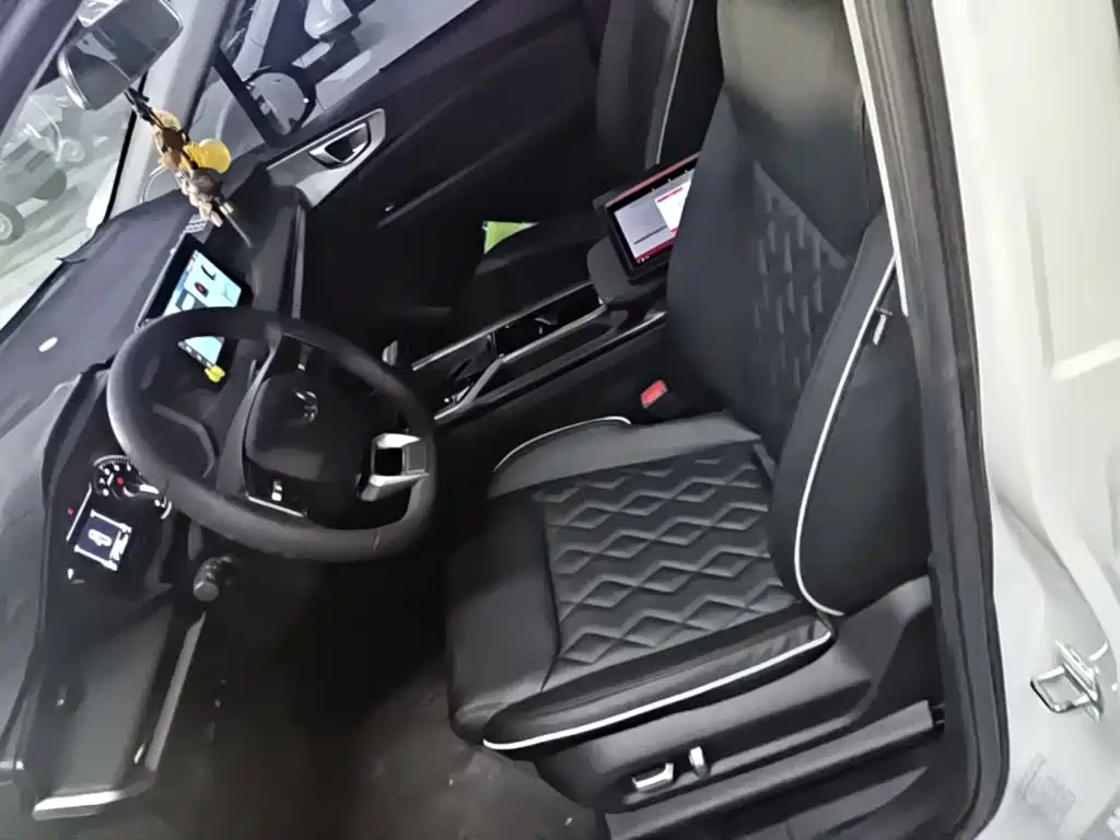 Wuling Jiachen — миниатюра 15