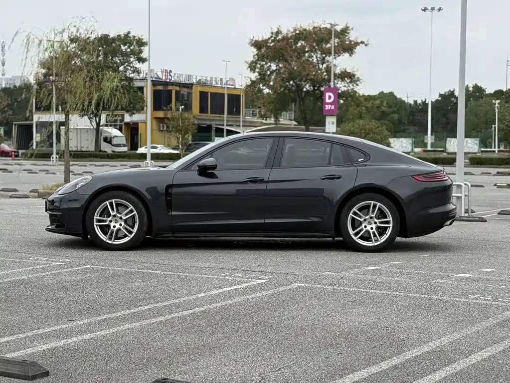 Porsche Panamera — миниатюра 4
