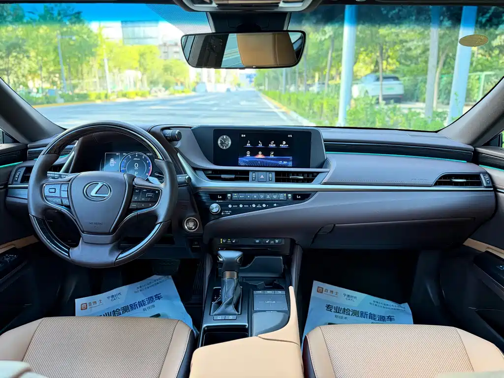 Lexus ES — миниатюра 6