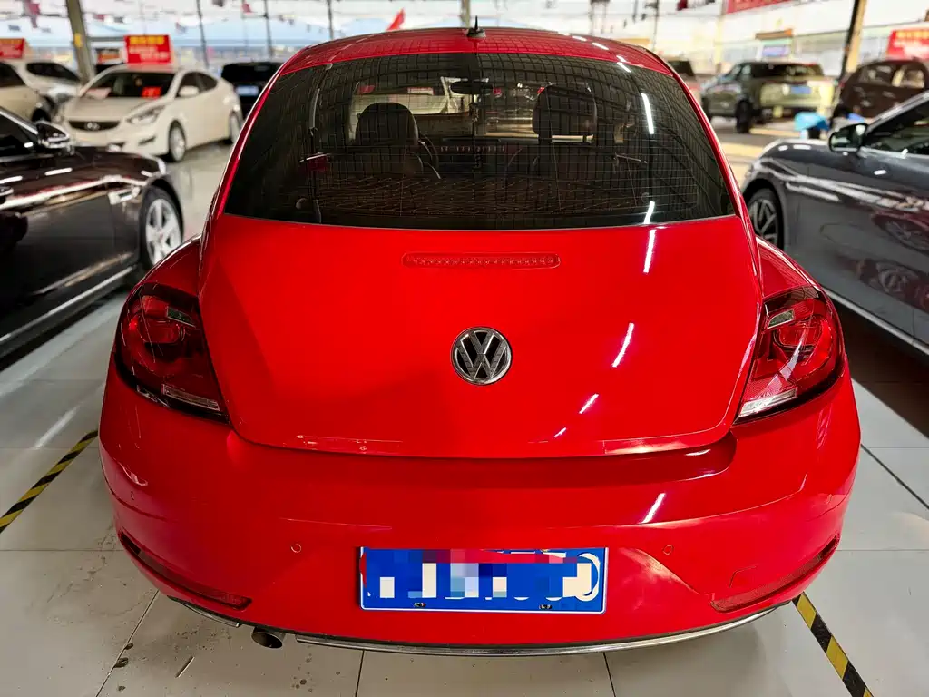 VOLKSWAGEN BEETLE