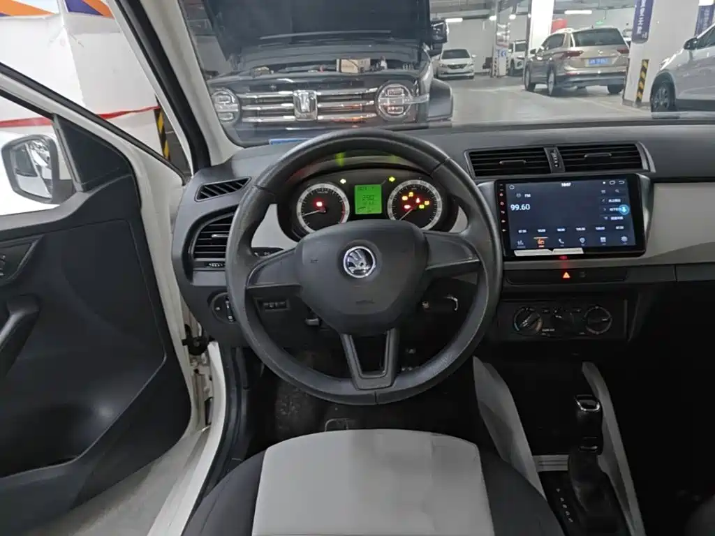 Skoda Fabia — миниатюра 11