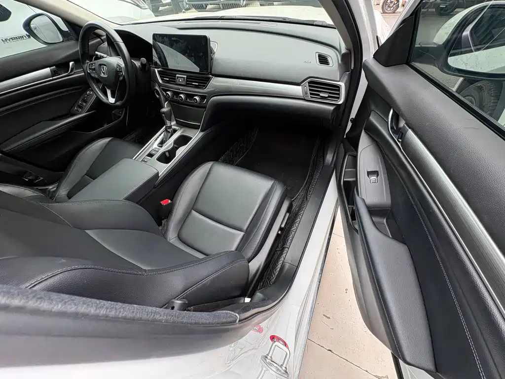 Honda Accord — миниатюра 16