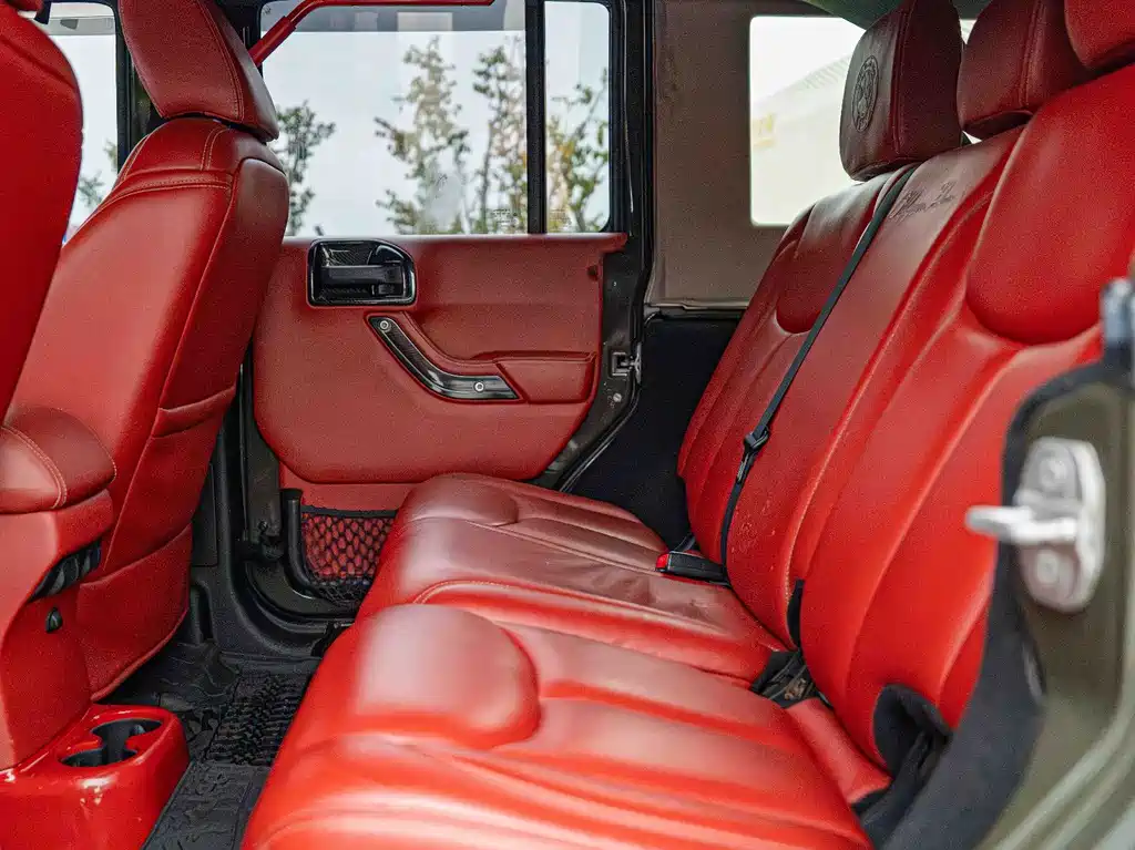 Jeep Wrangler — миниатюра 18