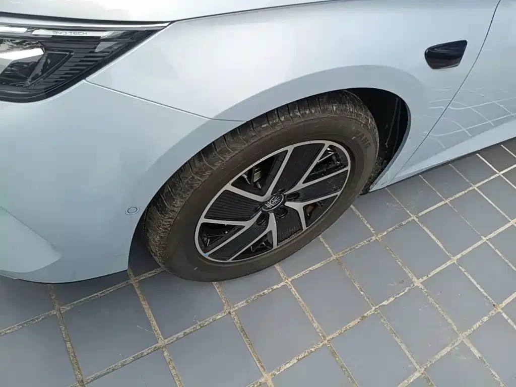 BYD Qin L — миниатюра 23