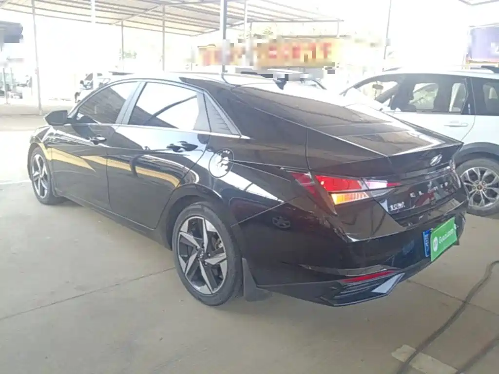 Hyundai Elantra — миниатюра 5