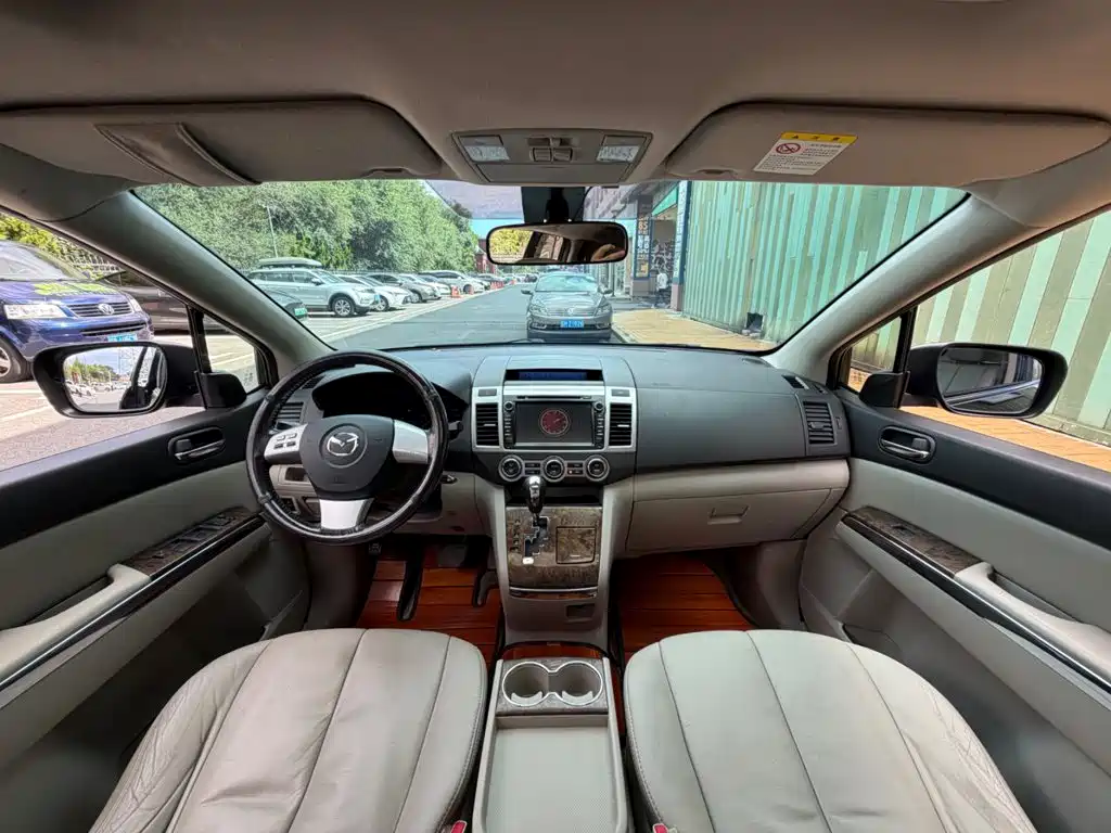 Mazda 8 — миниатюра 4