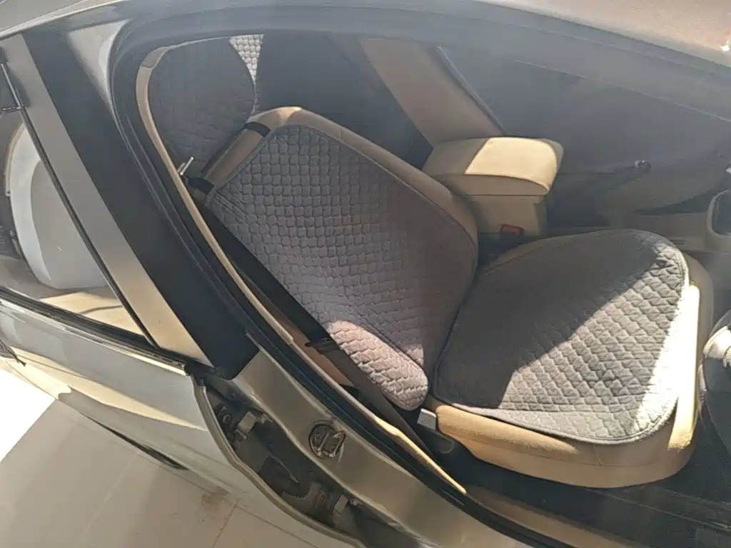 Volkswagen Jetta — миниатюра 25