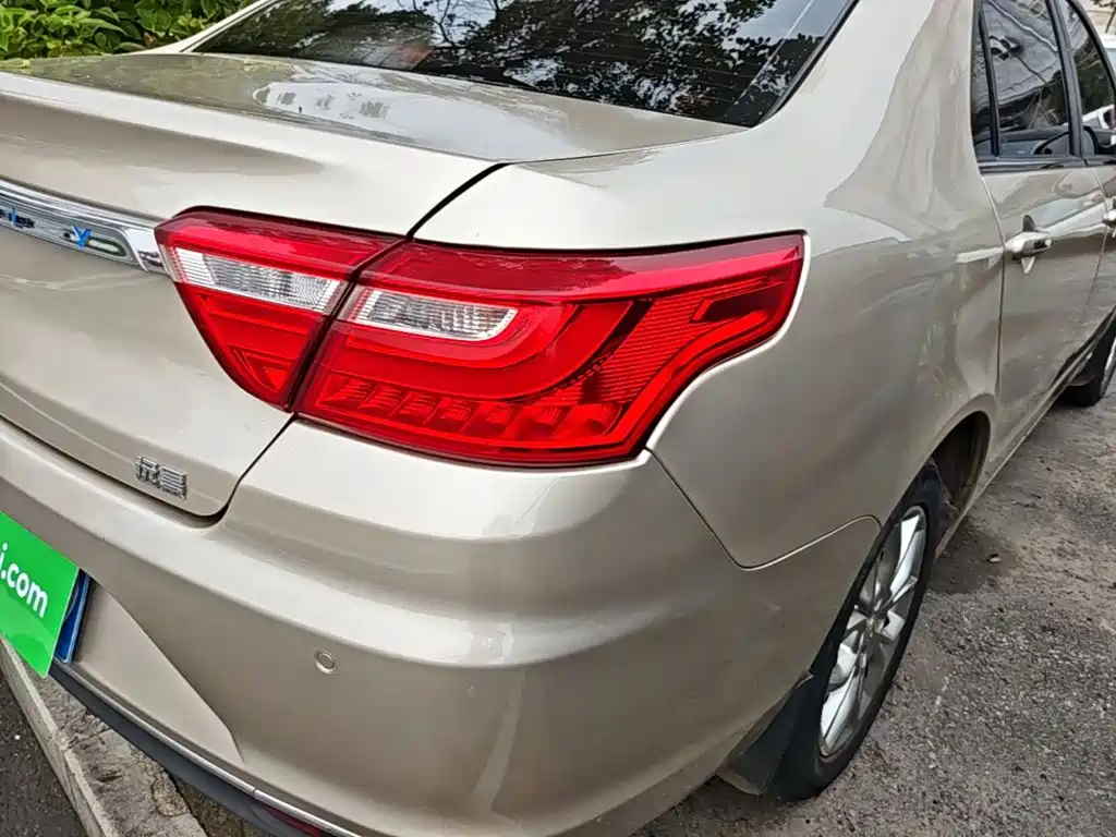 Geely Vision — миниатюра 8