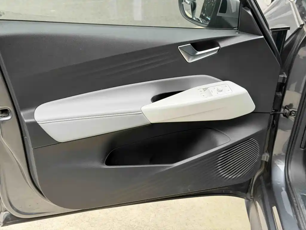 Volkswagen ID.3 — миниатюра 6