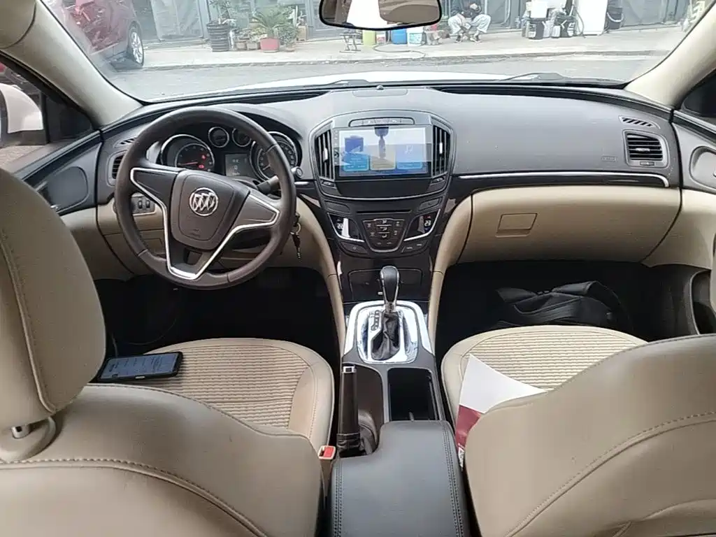 Buick Regal — миниатюра 10