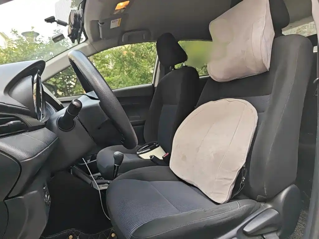 Toyota Yaris L — миниатюра 8
