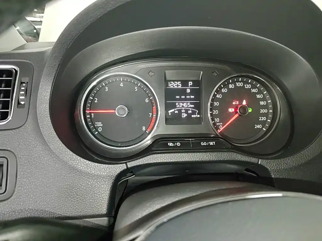 Volkswagen Polo — миниатюра 12
