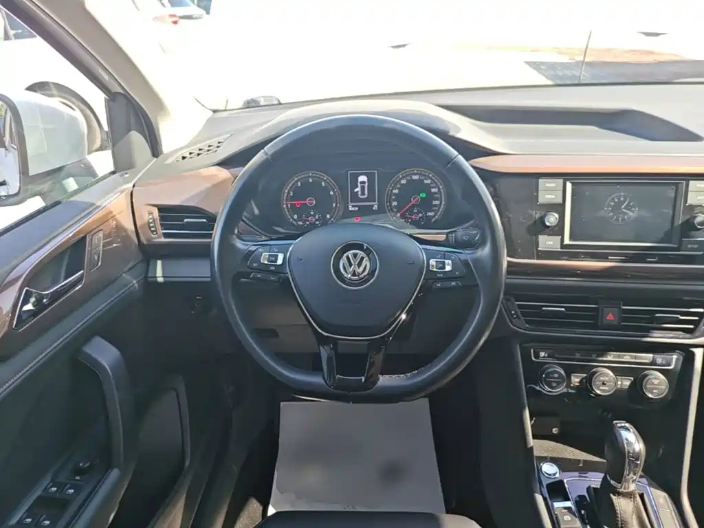 Volkswagen Tharu — миниатюра 11