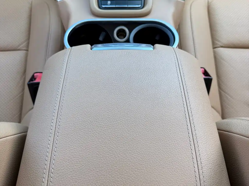 Porsche Cayenne — миниатюра 17