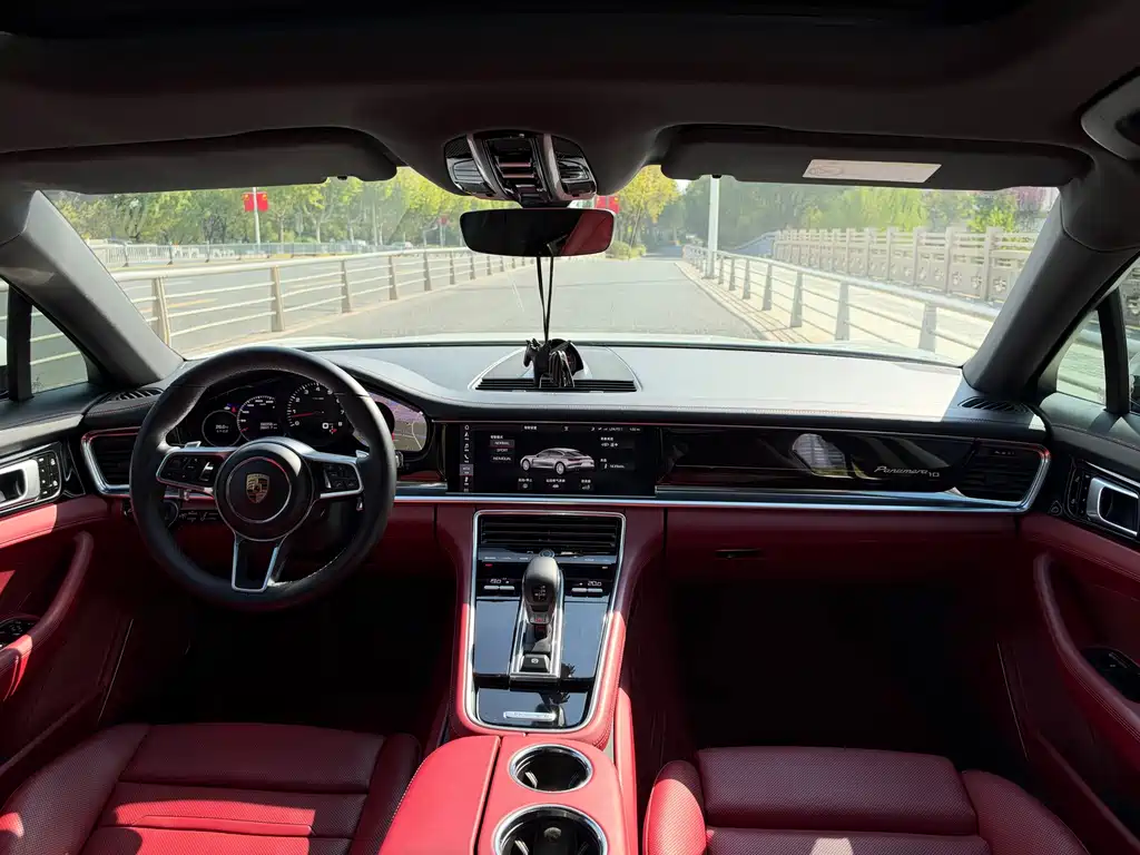 Porsche Panamera — миниатюра 6