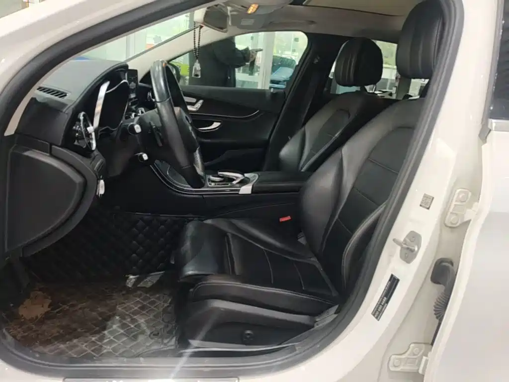 Mercedes-Benz C-Class — миниатюра 15