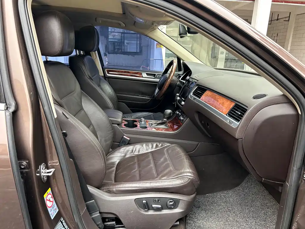 Volkswagen Touareg — миниатюра 33