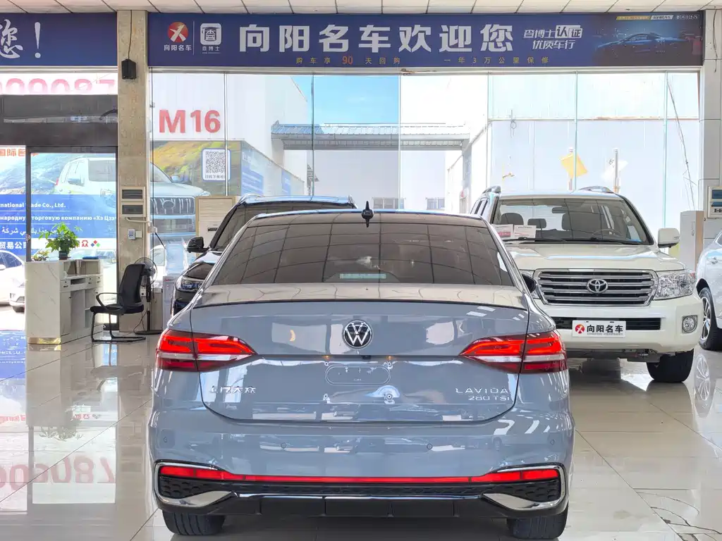 Volkswagen Lavida — миниатюра 4