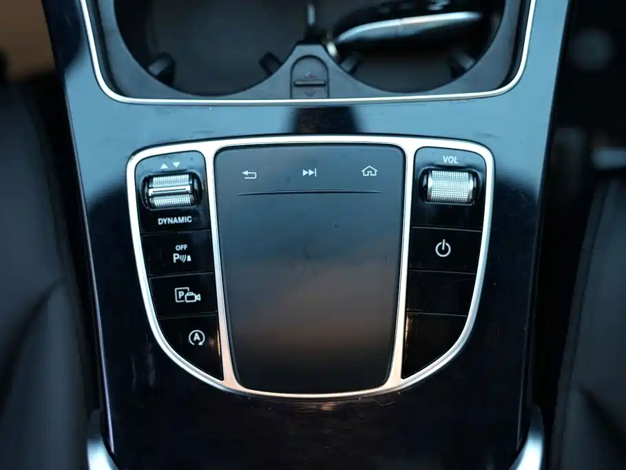 Mercedes-Benz C-Class — миниатюра 12