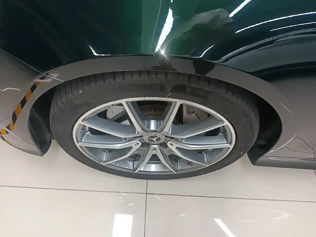 Mercedes-Benz E-Class (Import) — миниатюра 23