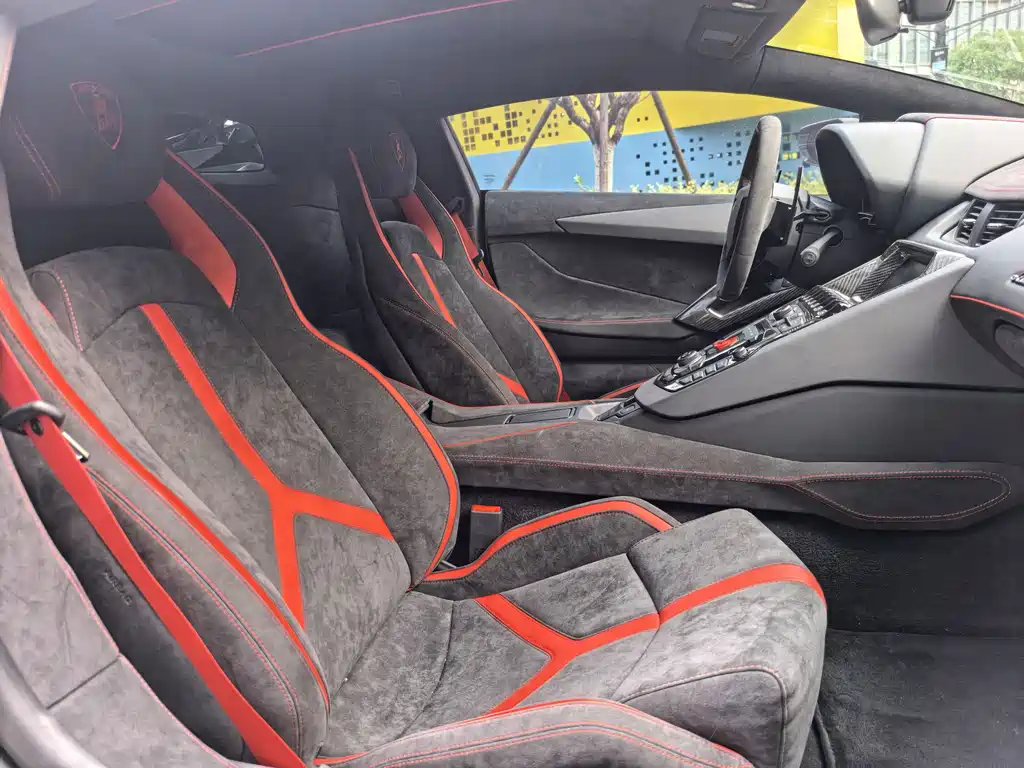 Lamborghini Aventador 2011 LP 700-4