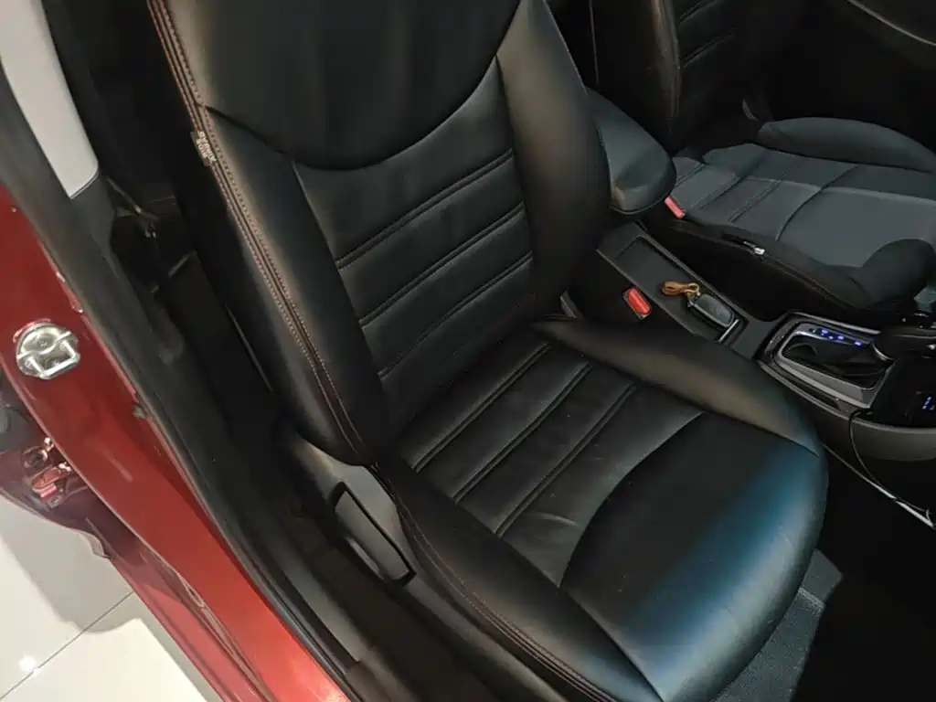 Hyundai Elantra Langdong — миниатюра 25