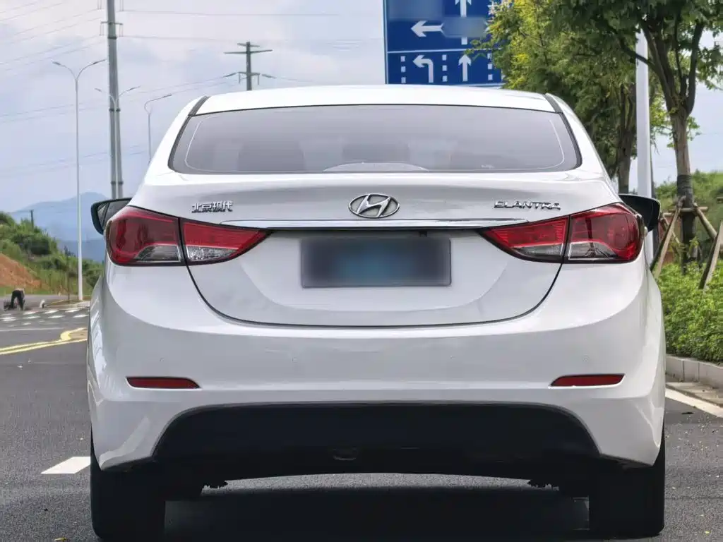 Hyundai Elantra Langdong — миниатюра 6