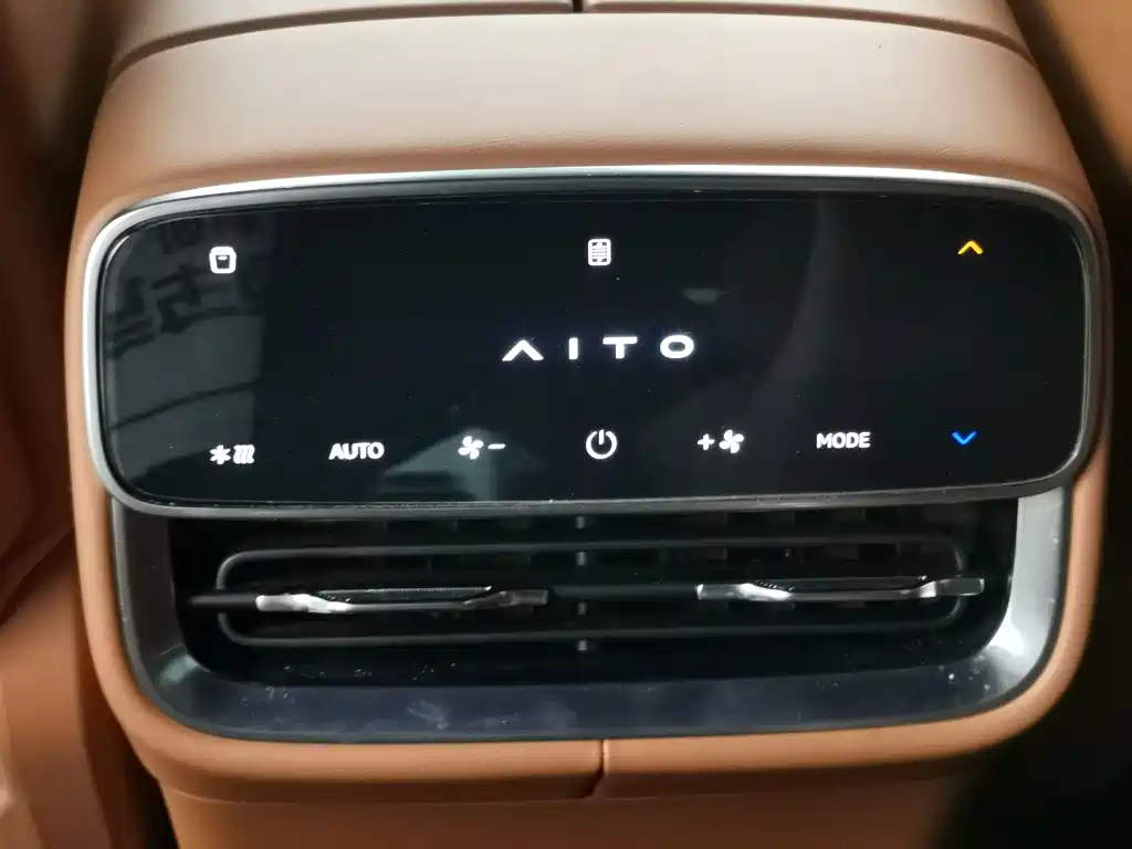 AITO AITO M8 — миниатюра 14