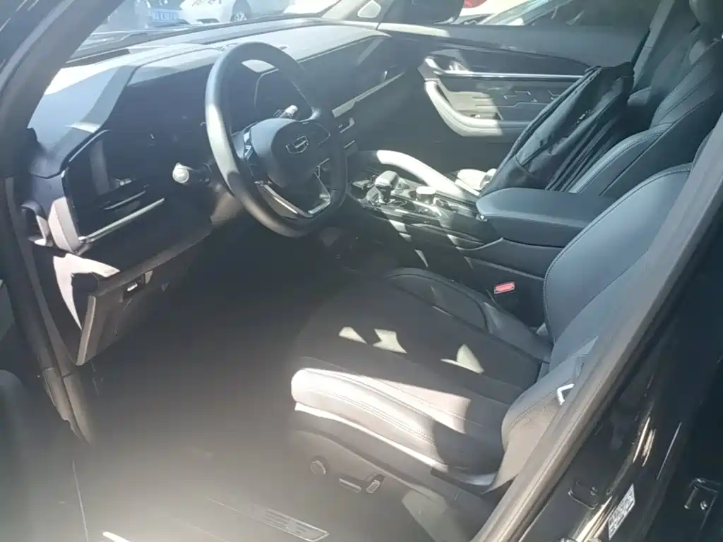 Geely Xingyue L — миниатюра 15