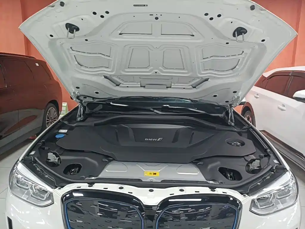 BMW iX3 — миниатюра 20