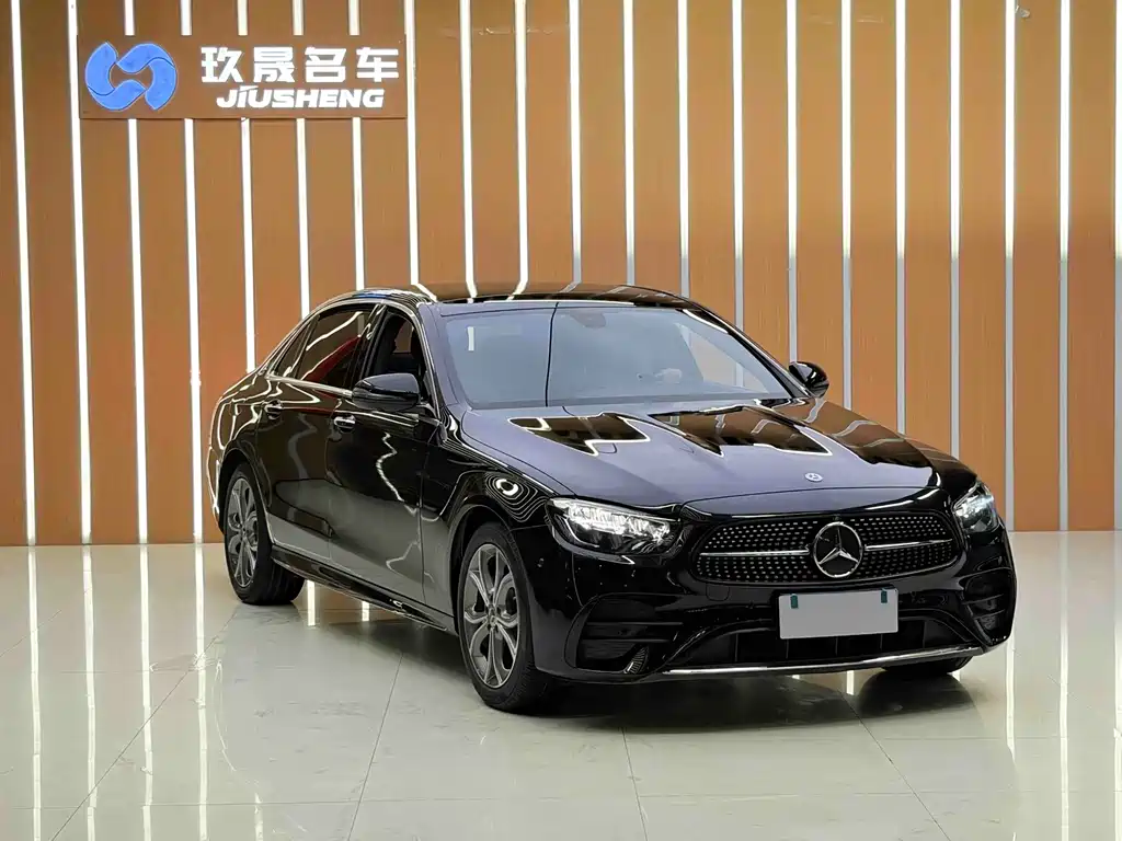 Mercedes-Benz E-Class — миниатюра 2