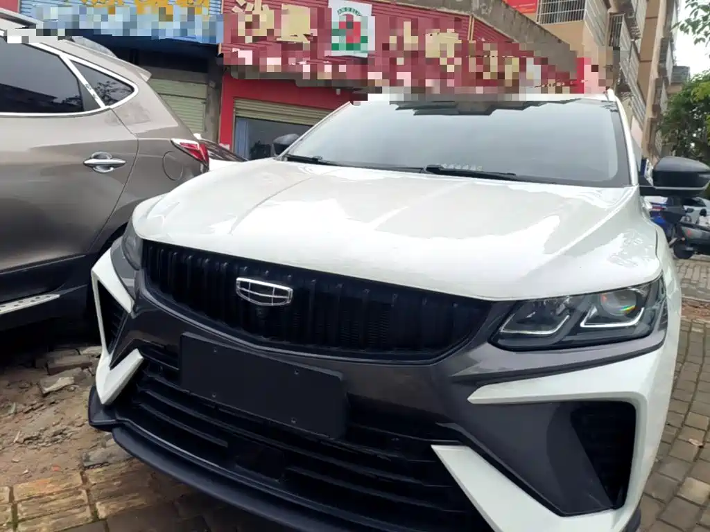 Geely Binyue — миниатюра 3