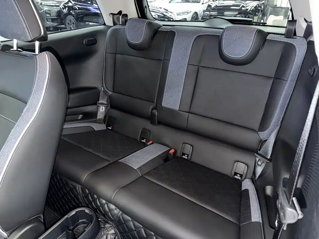 MINI MINI COOPER EV — миниатюра 9