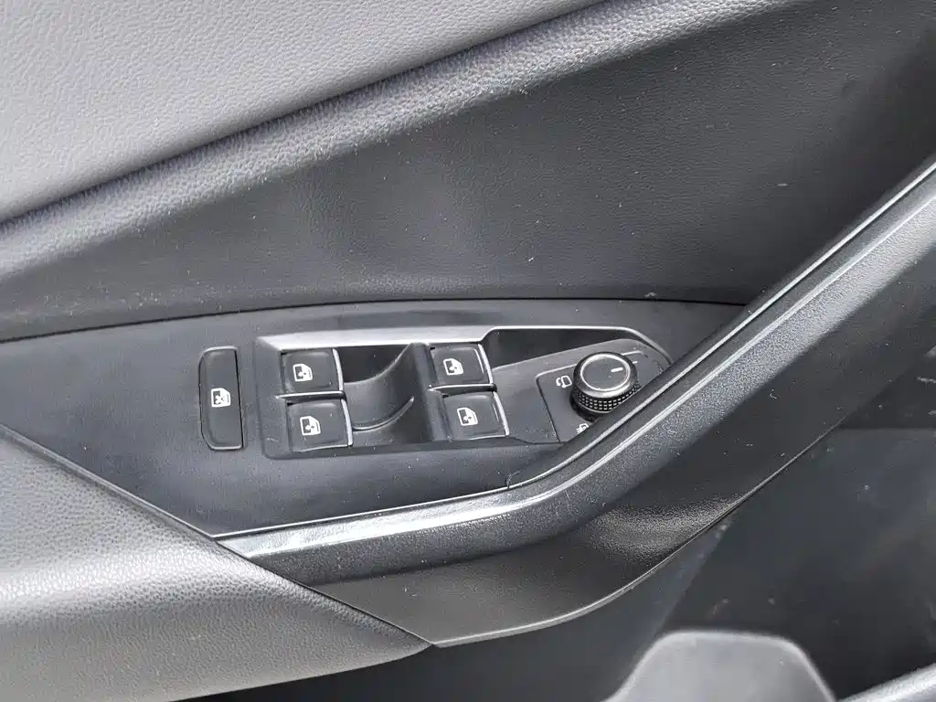Volkswagen Sagitar — миниатюра 9