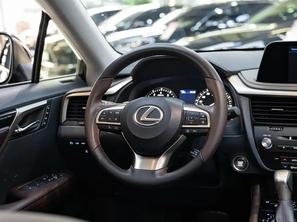 Lexus RX — миниатюра 14