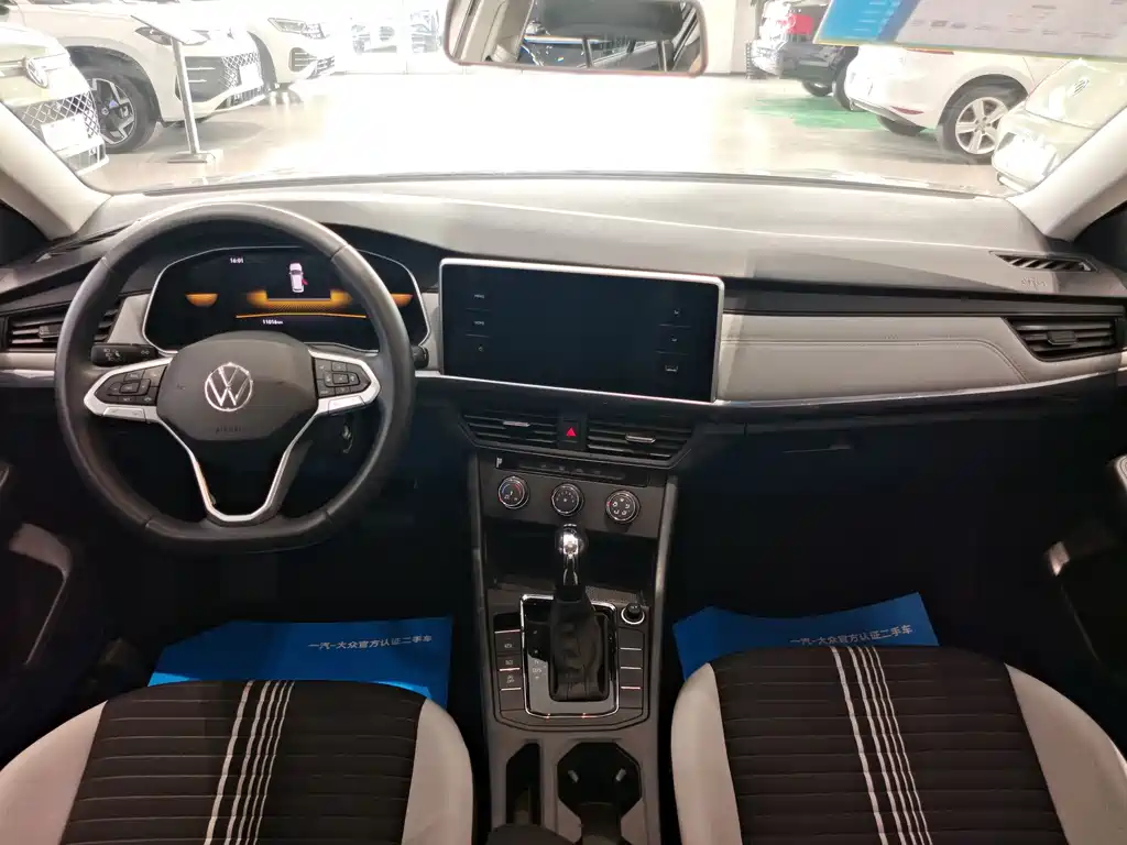 Volkswagen Bora — миниатюра 7