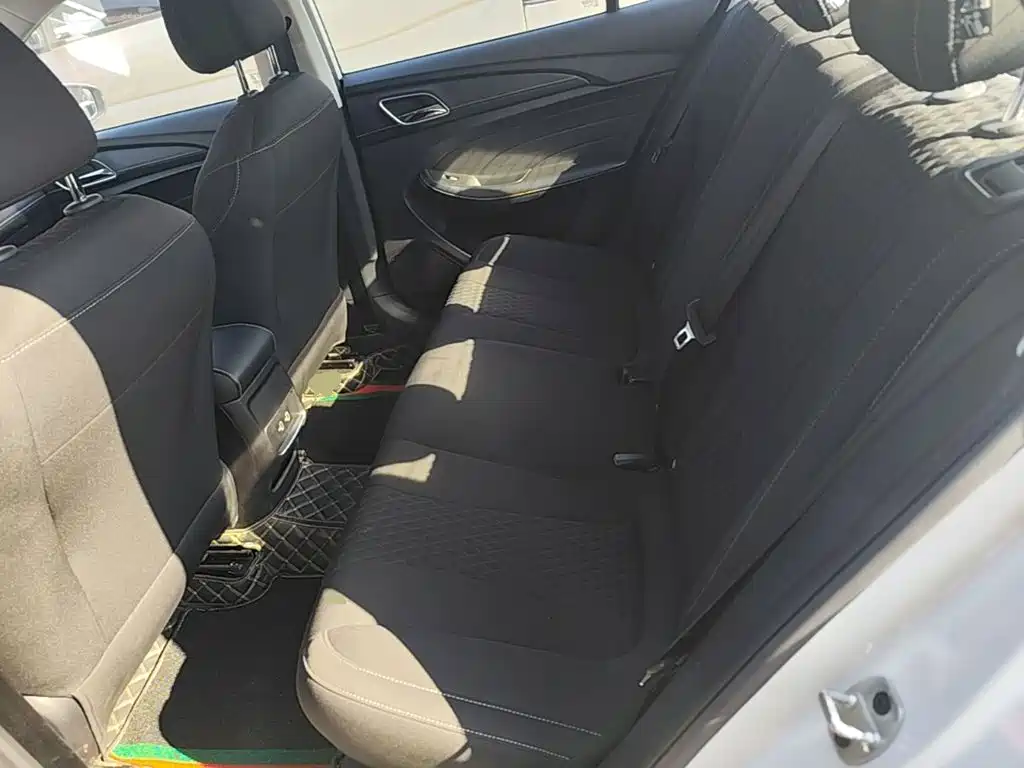 Roewe i5 — миниатюра 17