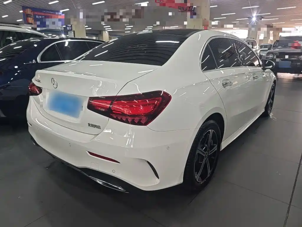 Mercedes-Benz A-Class — миниатюра 7
