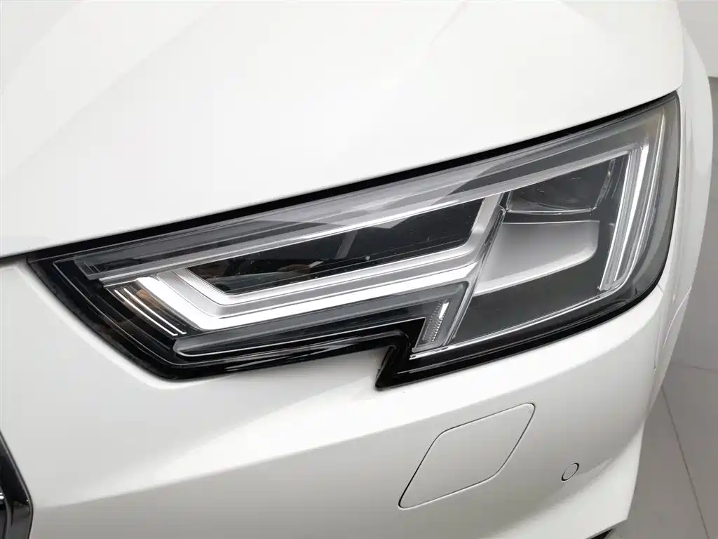 Audi A4L 2018 30 40 TFSI Fashion
