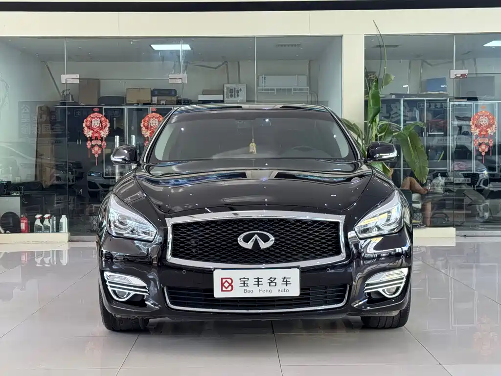 Infiniti Q70 — миниатюра 2